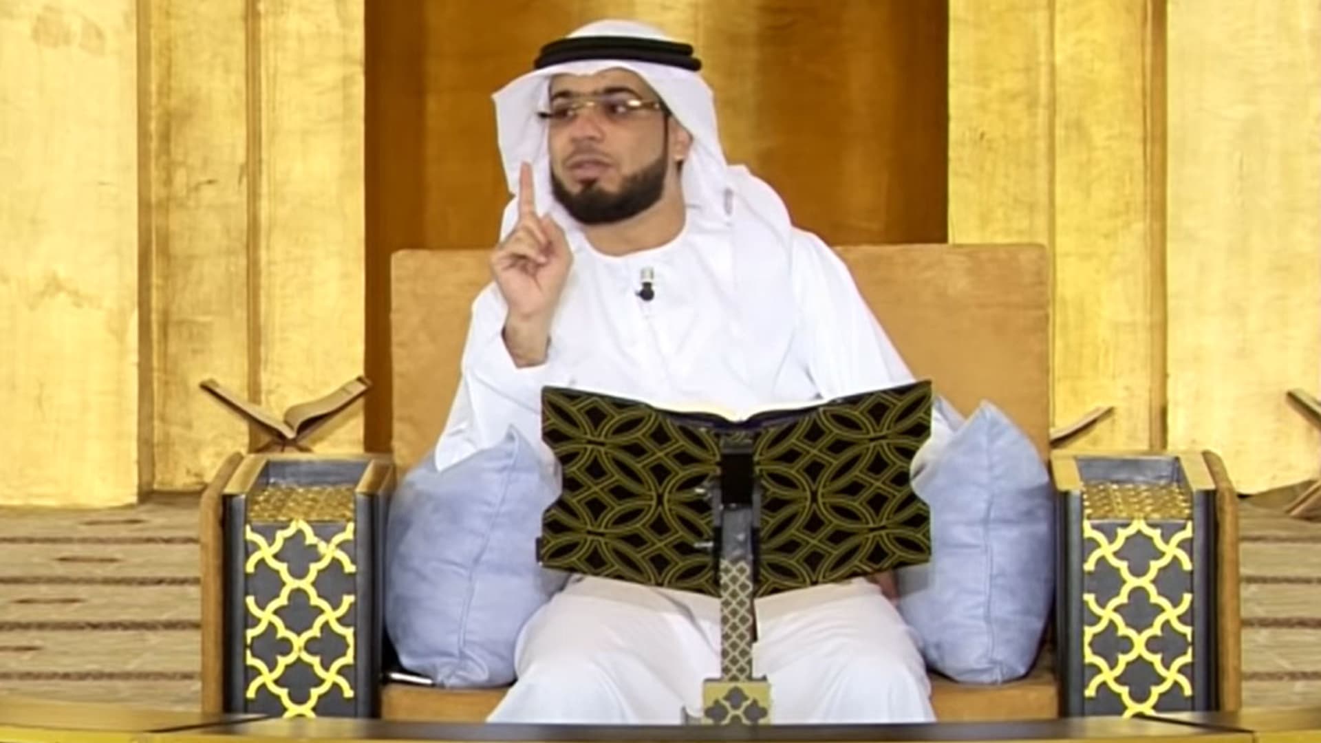 وسيم يوسف يثير تفاعلا بتوضيح "لن تجد بالقرآن عقوبة لمن ترك الصلاة" 1 وسيم يوسف يثير تفاعلا بتوضيح "لن تجد بالقرآن عقوبة لمن ترك الصلاة"