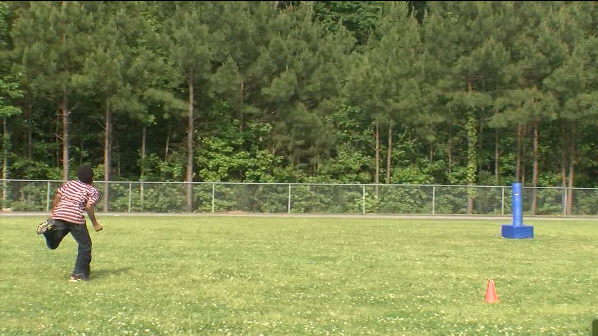 تشمل فوائده النوم بشكل أفضل والشعور بمزيد من الثقة.. 6 طرق لإقناع أطفالك بممارسة النشاط البدني 1 تشمل فوائده النوم بشكل أفضل والشعور بمزيد من الثقة.. 6 طرق لإقناع أطفالك بممارسة النشاط البدني