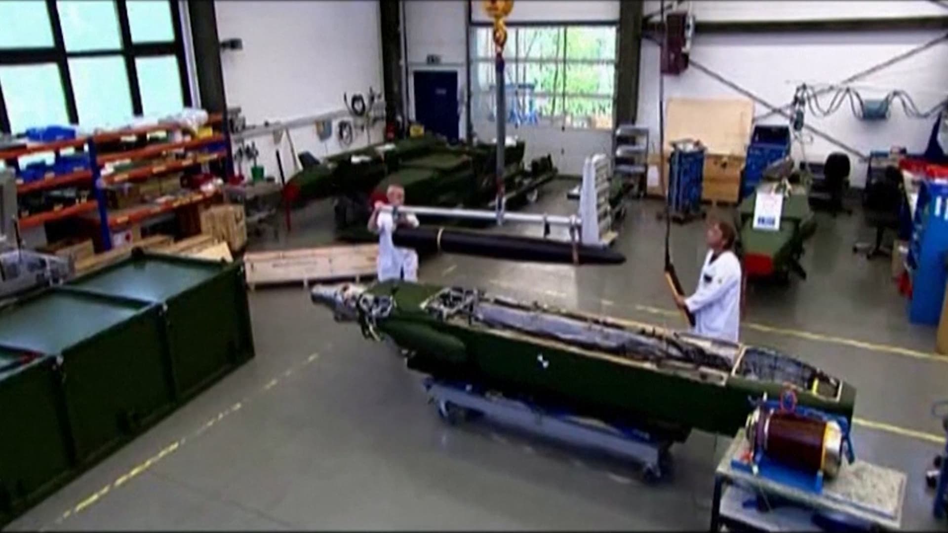 تضمن تزويد أوكرانيا بصواريخ لضرب جسر القرم.. حوار مسرب يثير الجدل في ألمانيا 1 تضمن تزويد أوكرانيا بصواريخ لضرب جسر القرم.. حوار مسرب يثير الجدل في ألمانيا