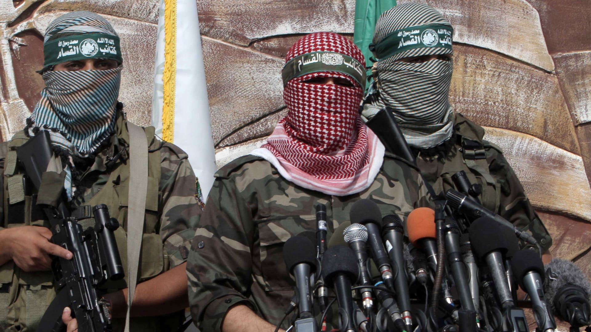 تحقيق جديد لـCNN يتعارض مع رواية الجيش الإسرائيلي بشأن مقتل أكثر من 100 شخص في حادثة شاحنات المساعدات بغزة