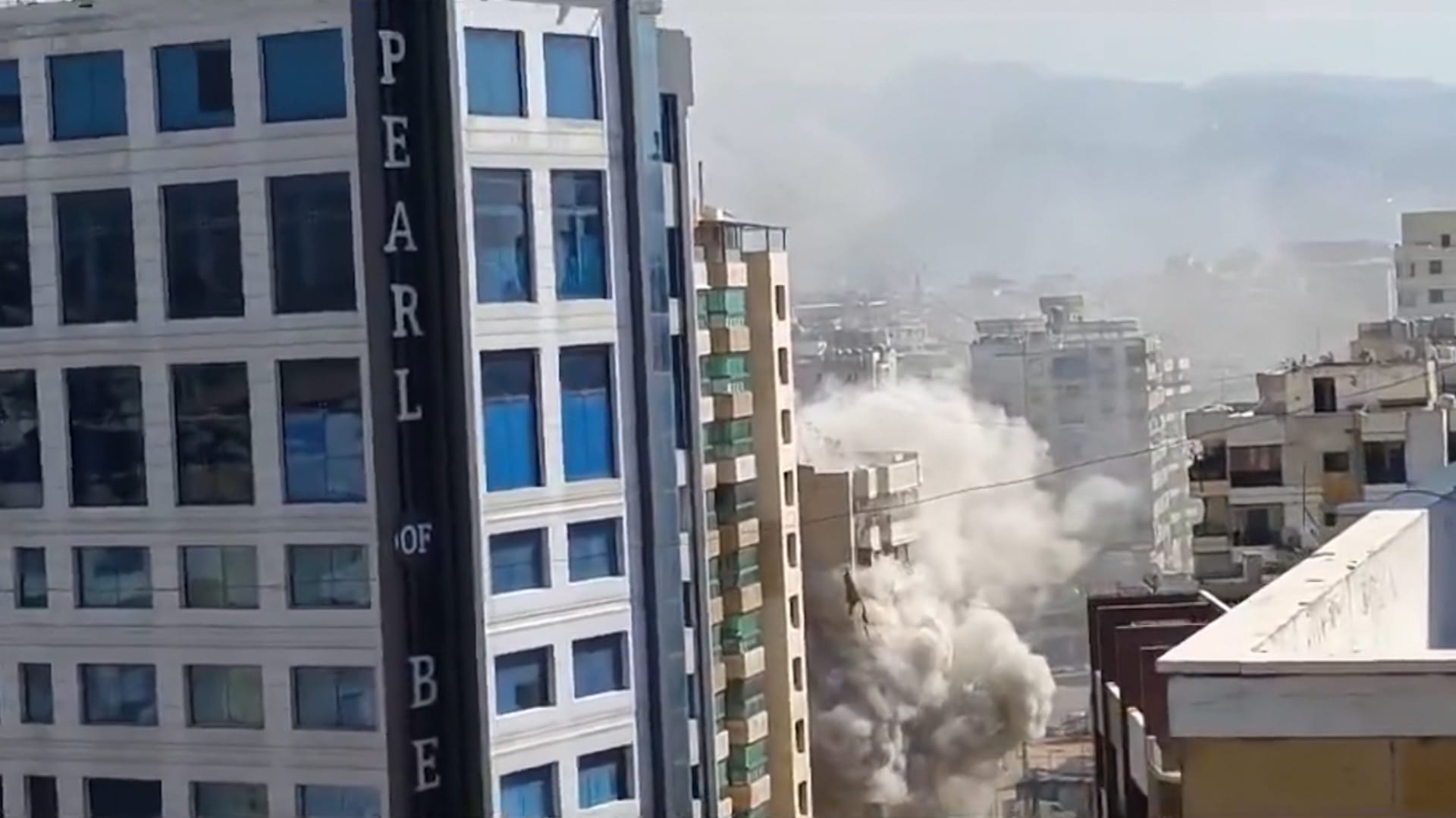 فيديو يظهر لحظة انفجار هائل في بيروت بعد غارة إسرائيلية