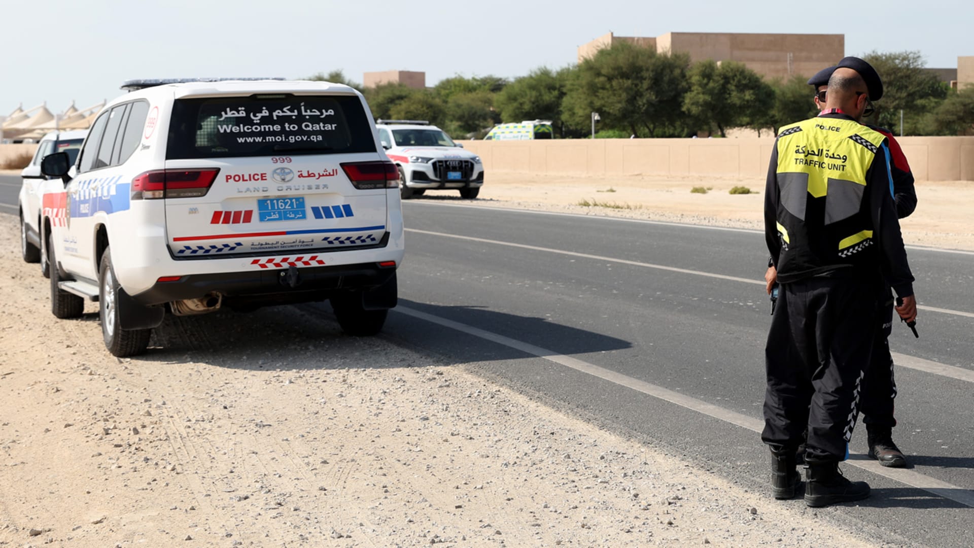 الداخلية القطرية تضبط سائقا بعد فيديو قيادة متهورة وتحطم السيارة