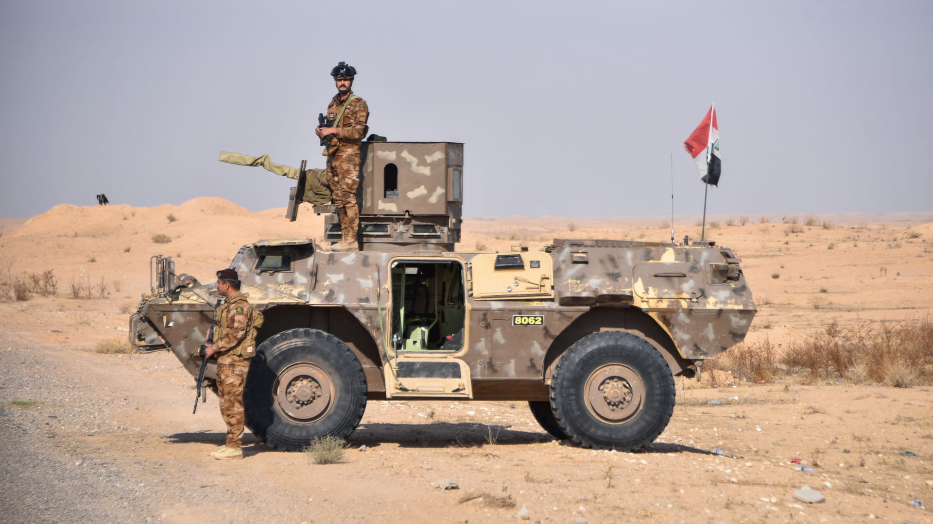 مصدر أمني أكثر من ألف جندي من الجيش السوري فروا إلى العراق