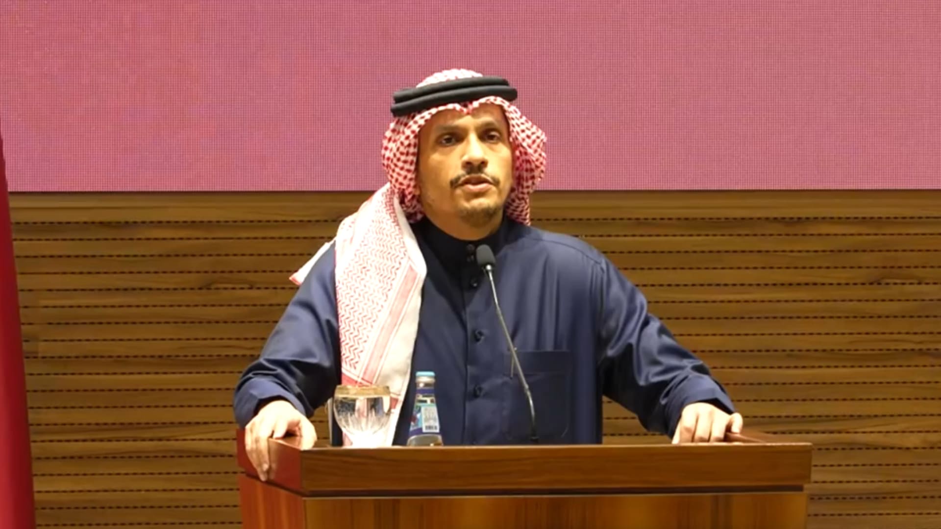 شاهد لحظة إعلان رئيس وزراء قطر عن موافقة حماس وإسرائيل على وقف إطلاق النار