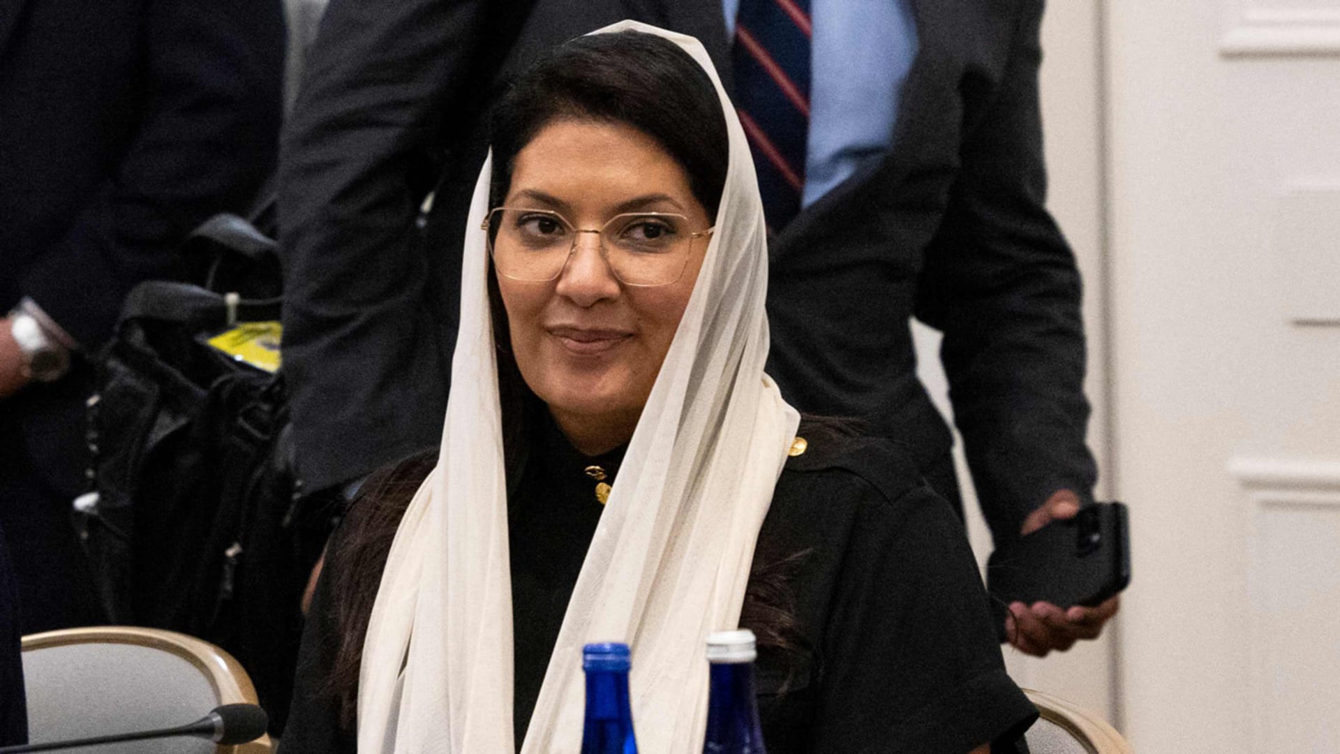 السعودية.. لقطاء الأميرة ريما بنت بندر بجانب ماسك تثير تفاعلا بمؤتمر