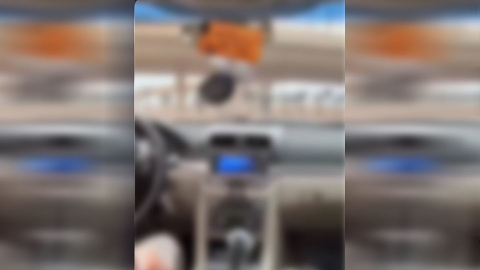 السعودية.. الشرطة تتعامل مع فيديو متداول لـ3 أشخاص أحدهم أساء لرجال أمن