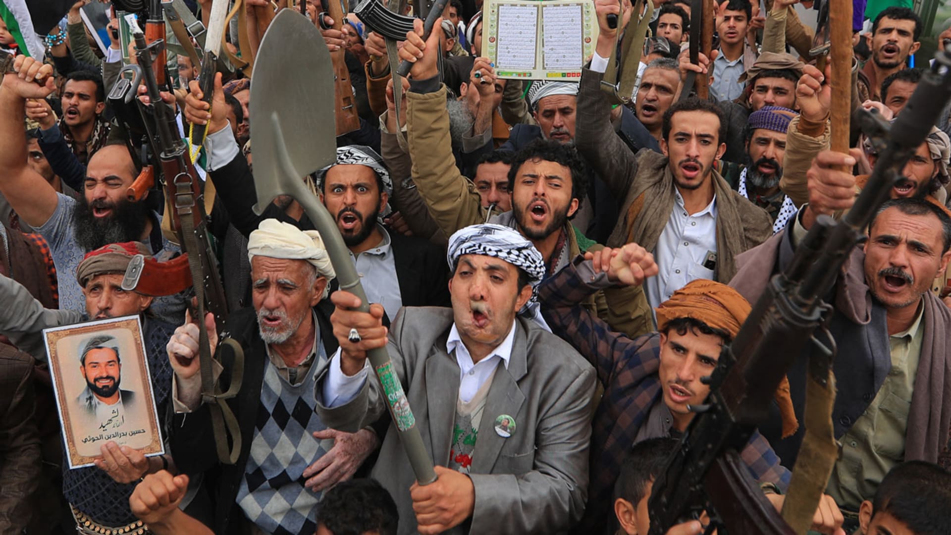 بعد تصريحات "إعاقة" الحوثي لخطة ترامب.. الجيش الأمريكي ينشر 4 مقاطع فيديو