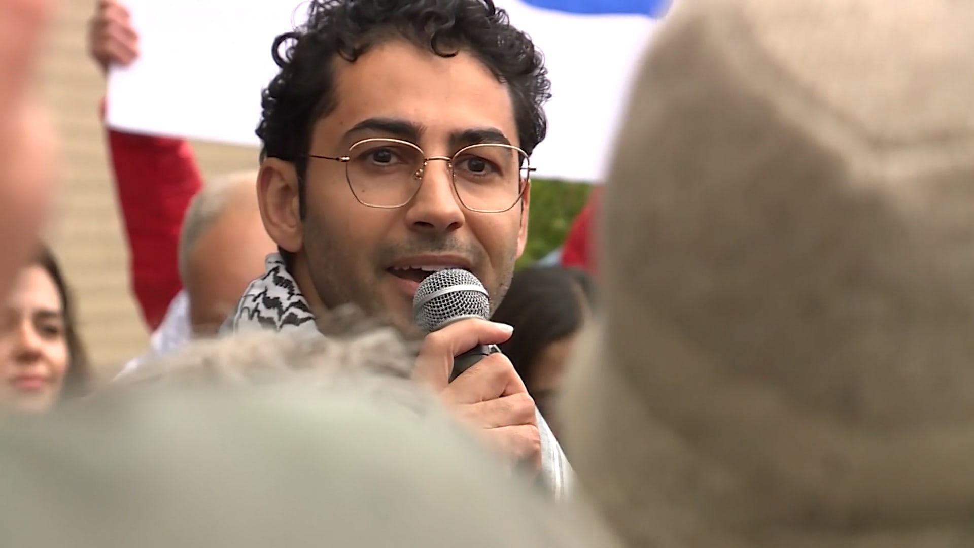 الناشط الفلسطيني محسن مهداوي يوجه رسالة قوية لترامب وإدارته فور إطلاق سراحه.. إليك ما قاله
