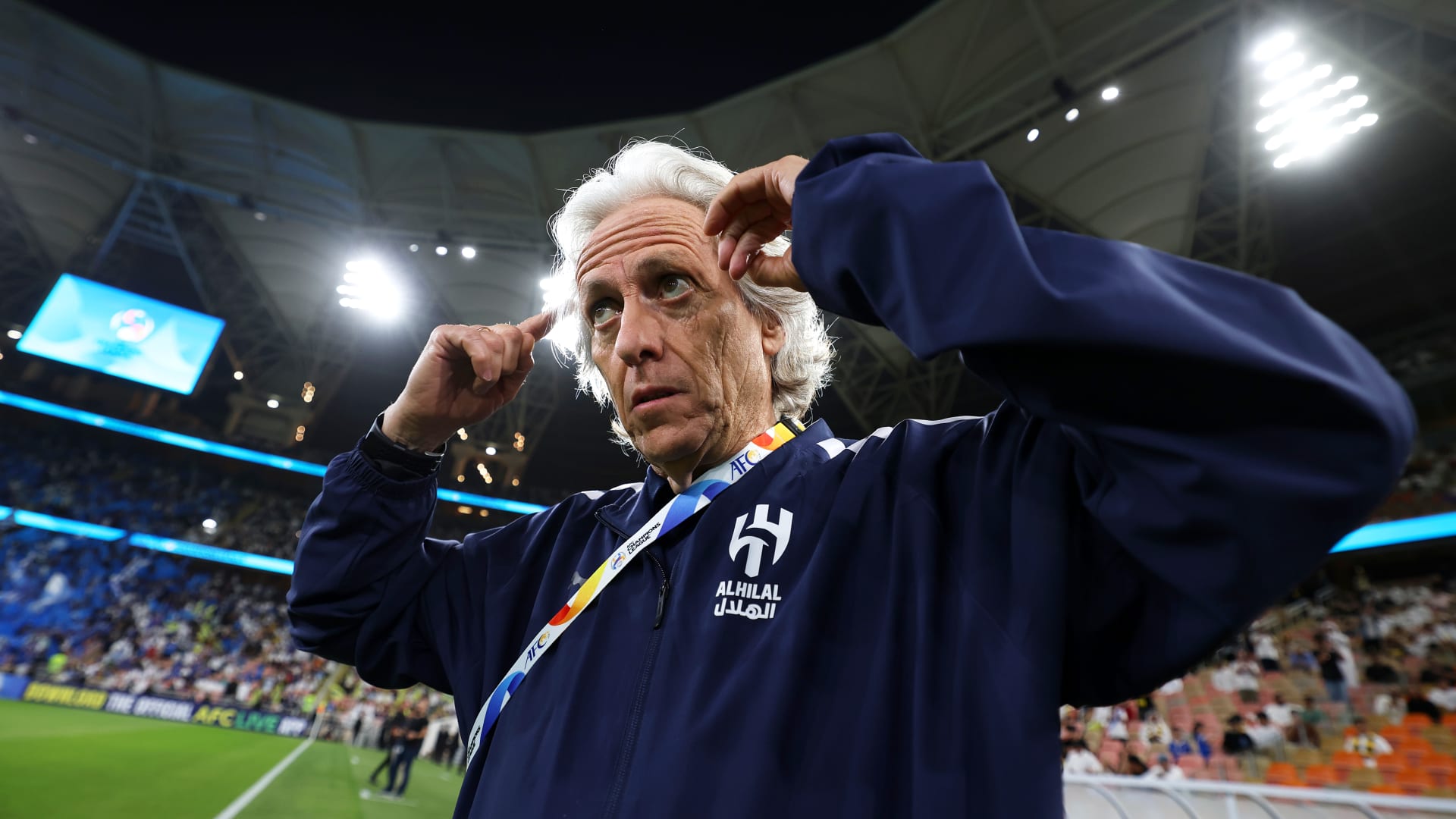 الهلال السعودي ينهي عقد جيسوس.. ويكشف عن المدرب البديل