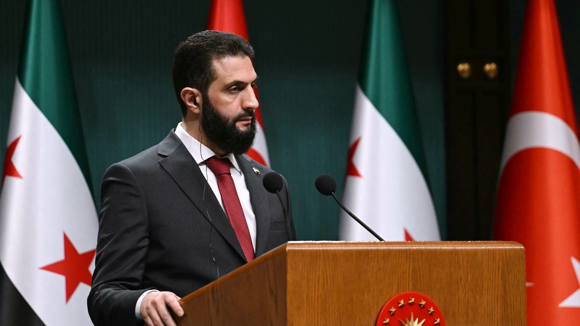 ما موقف السعودية من الحكومة السورية الجديدة وما الذي تأمل حدوثه؟ علي الشهابي يرد لـCNN