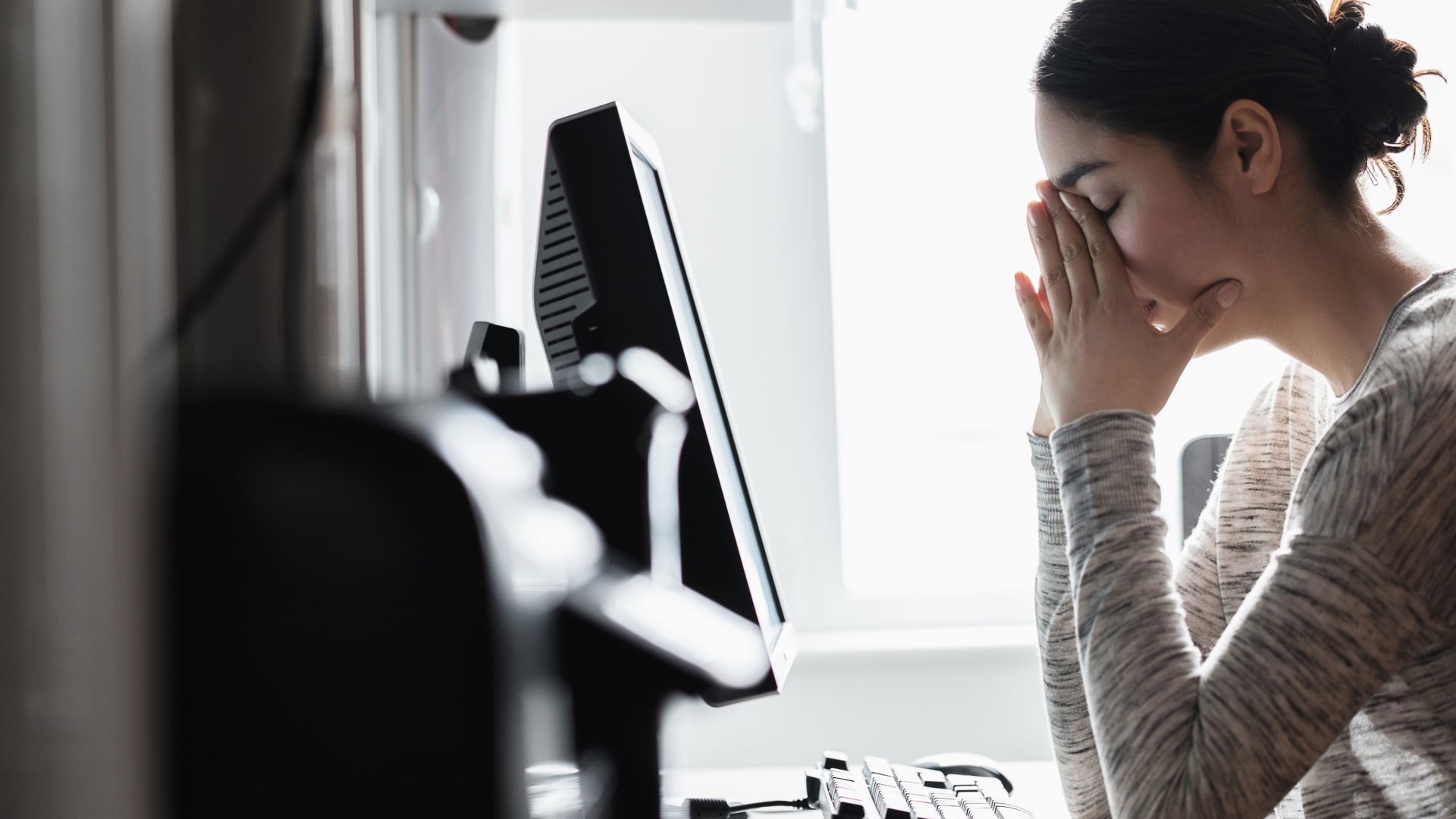 الدوخة المفاجئة..ما أسبابها ومتى تكون خطيرة؟