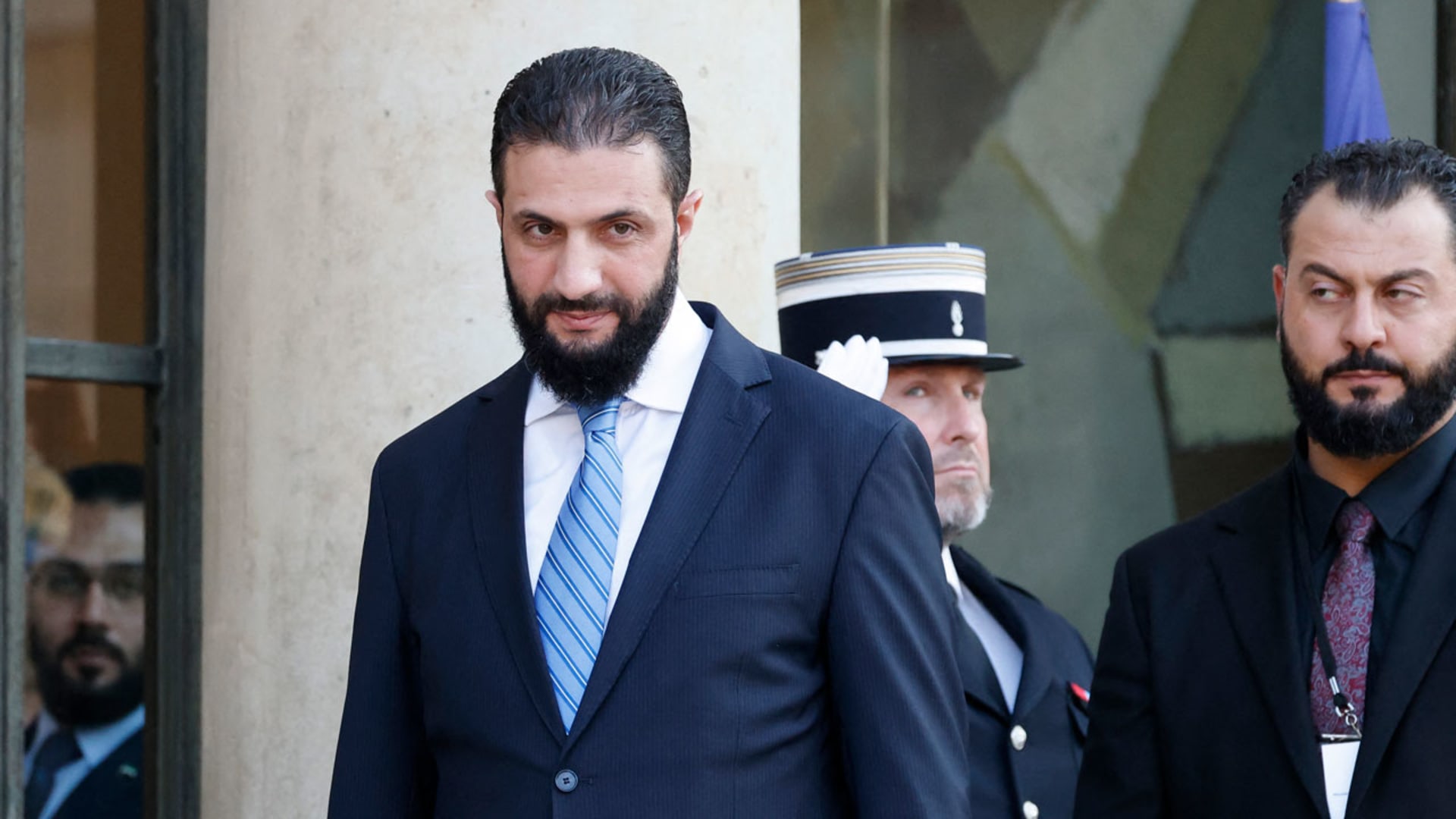 التعامل مع أحمد الشرع.. تفاصيل إعلان الخزانة الأمريكية رفع العقوبات عن سوريا