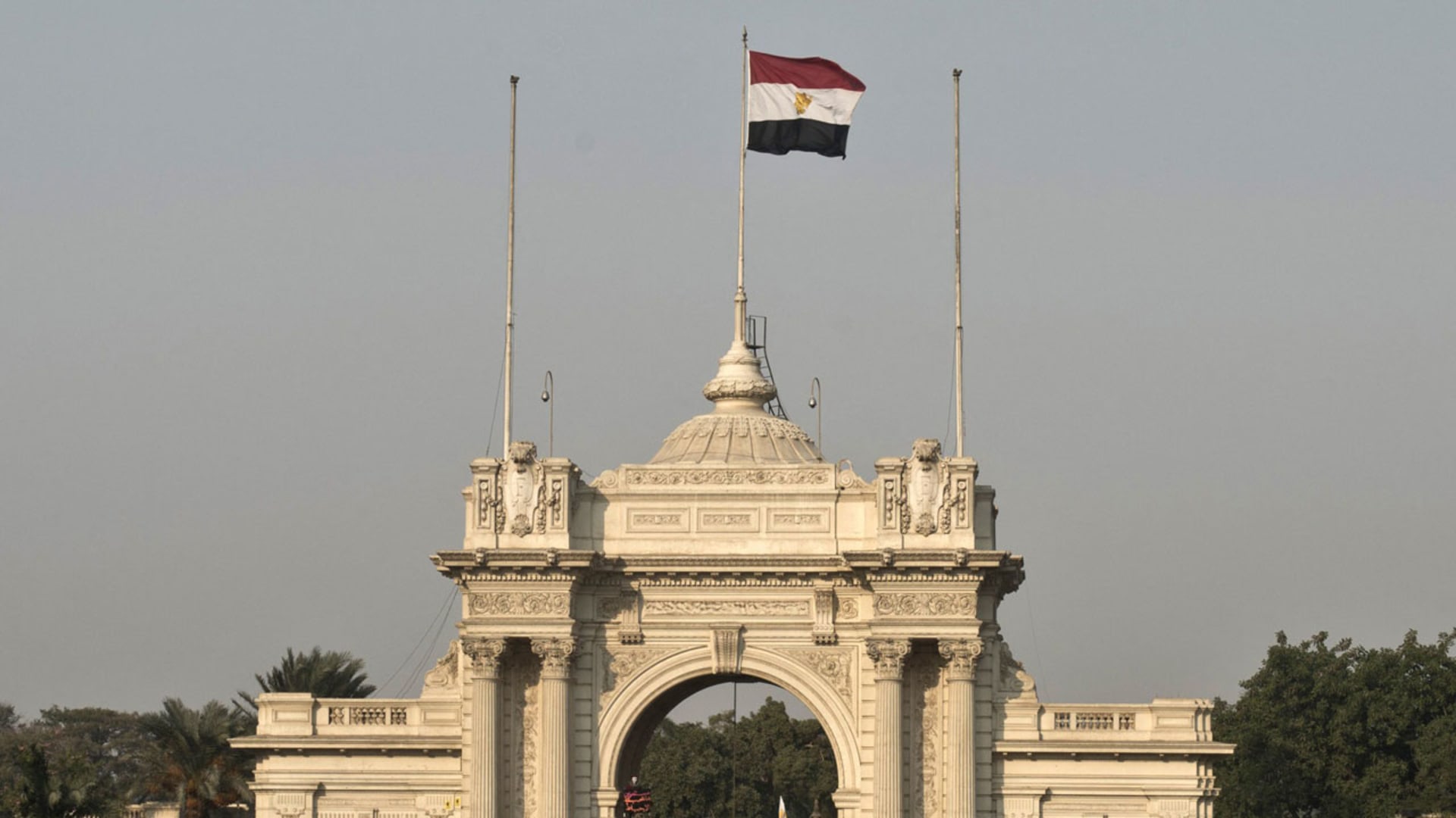 مصر.. "سيناريو وتداعيات" وكلام عن القضية الفلسطينية وأذرع الإخوان.. ضجة يثيرها أحمد موسى وساويرس يعلق