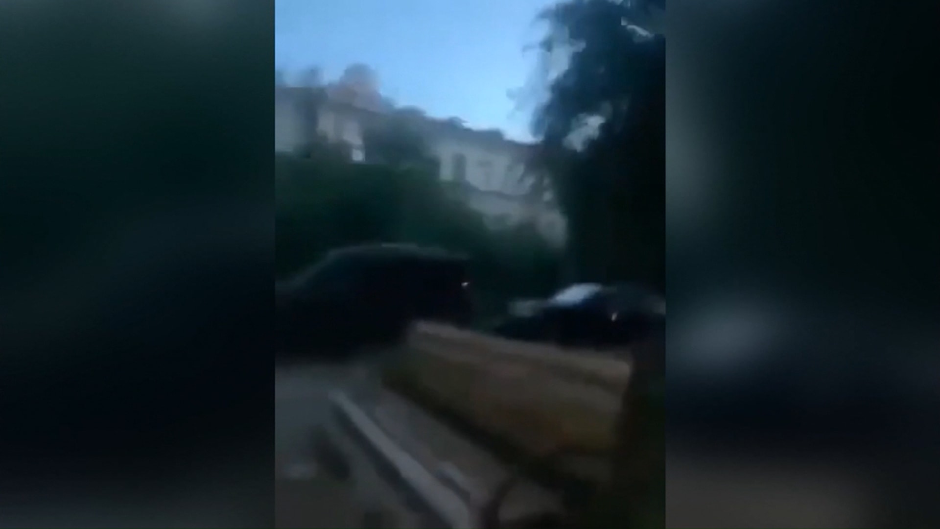فيديو مرعب لرد فعل فتيات أوكرانيات لحظة سقوط صاروخ روسي بجانبهن