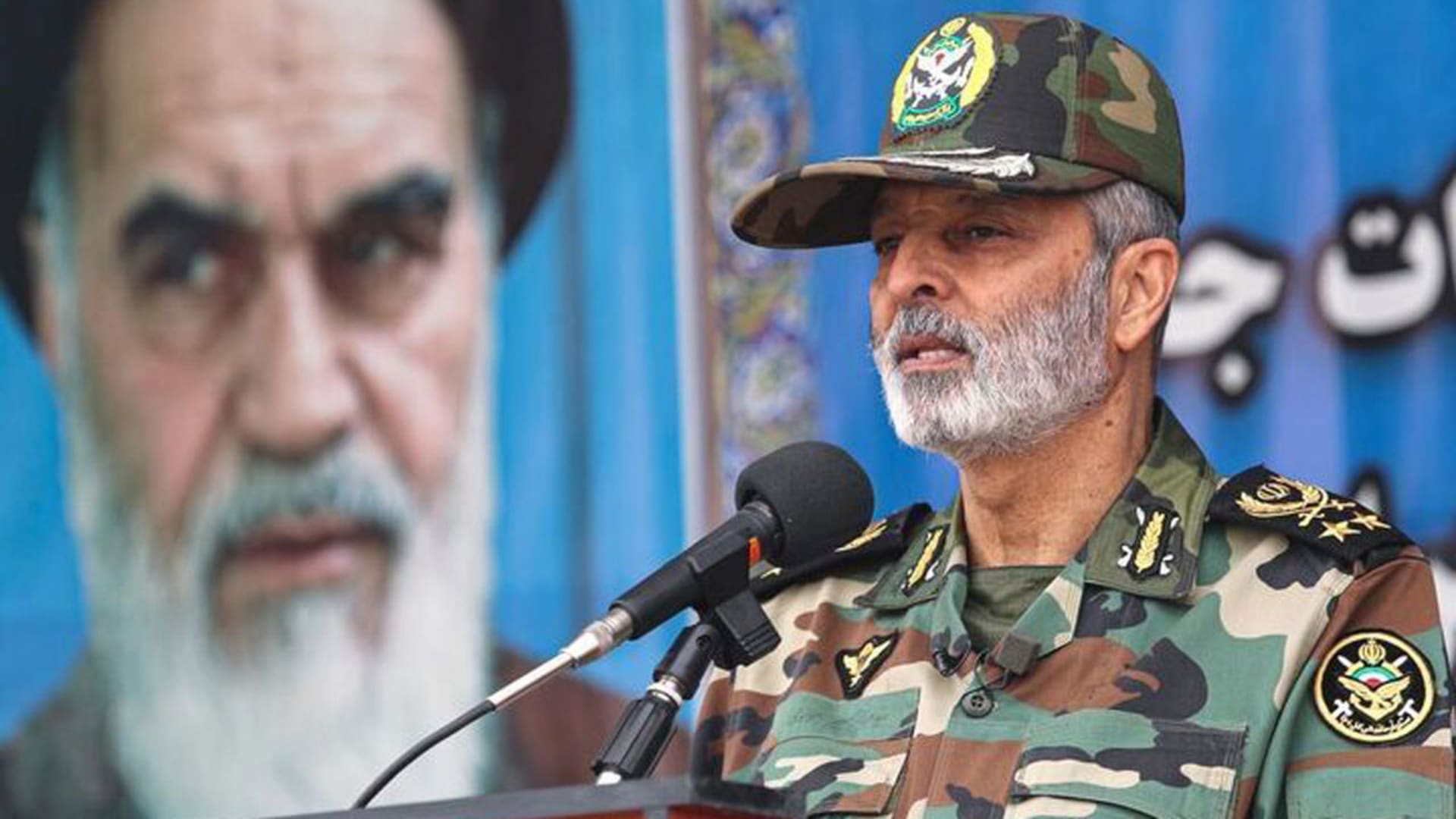 إيران تكشف اسم القائد الجديد لأركان الجيش بأمر من خامنئي بعد مقتل محمد باقري