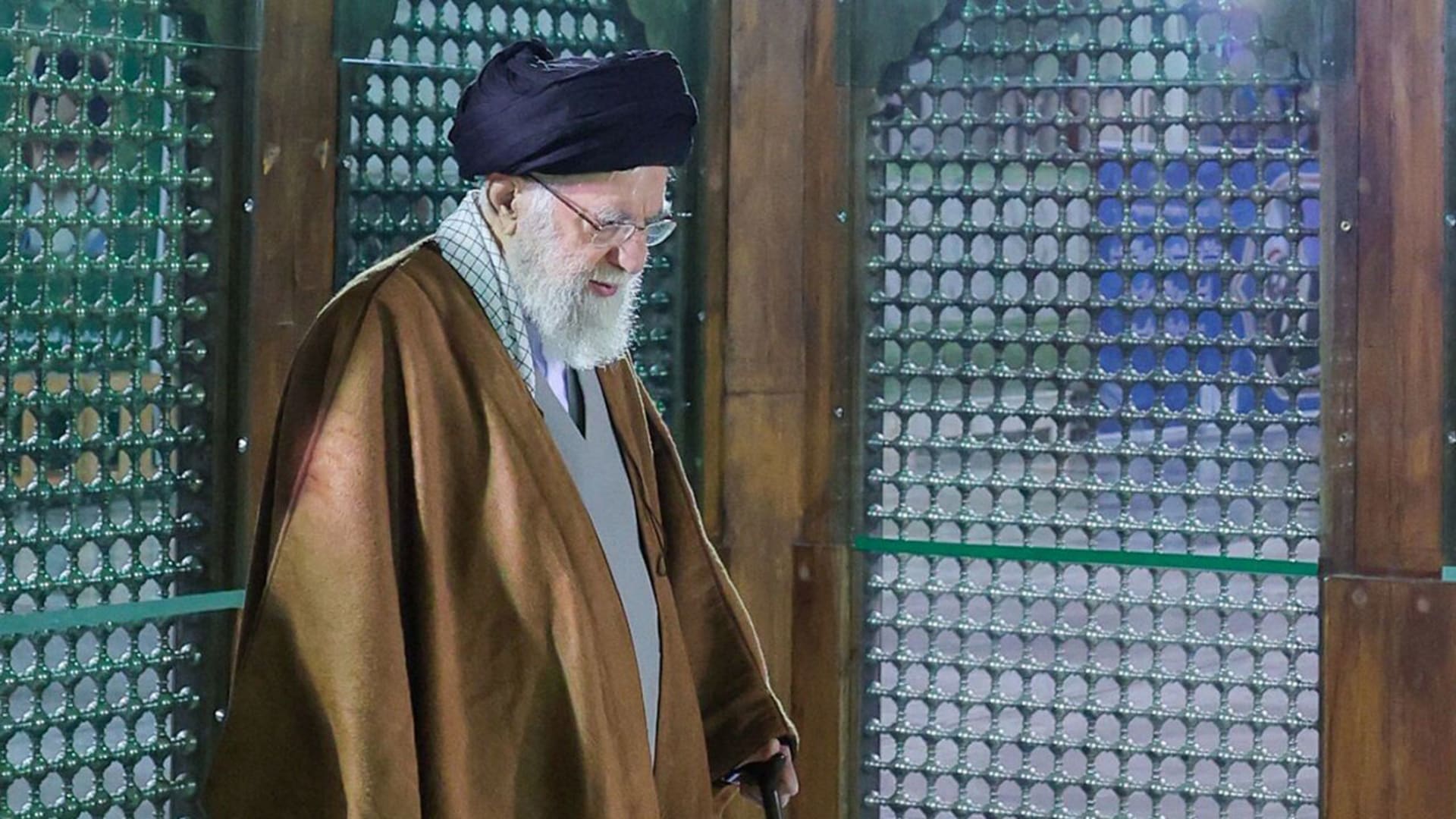 "نسخة كربونية لخامنئي".. ترامب يوضح ما سيحصل لإيران لو تعرضت أمريكا لهجوم ومسؤول يعلق