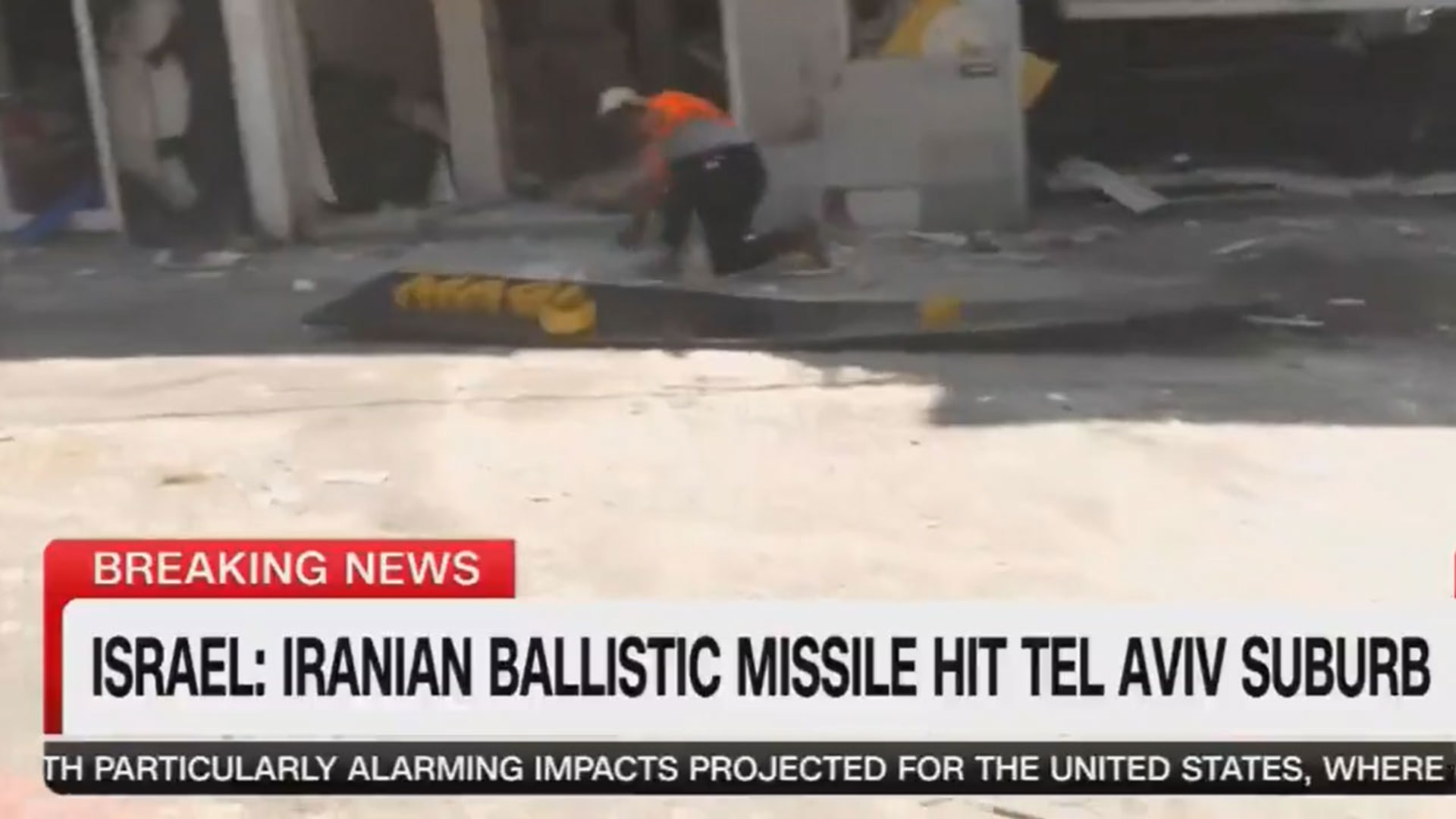 إسرائيل.. فيديو ما حدث على الهواء خلال تغطية CNN لأضرار ضربات إيران يشعل تفاعلا
