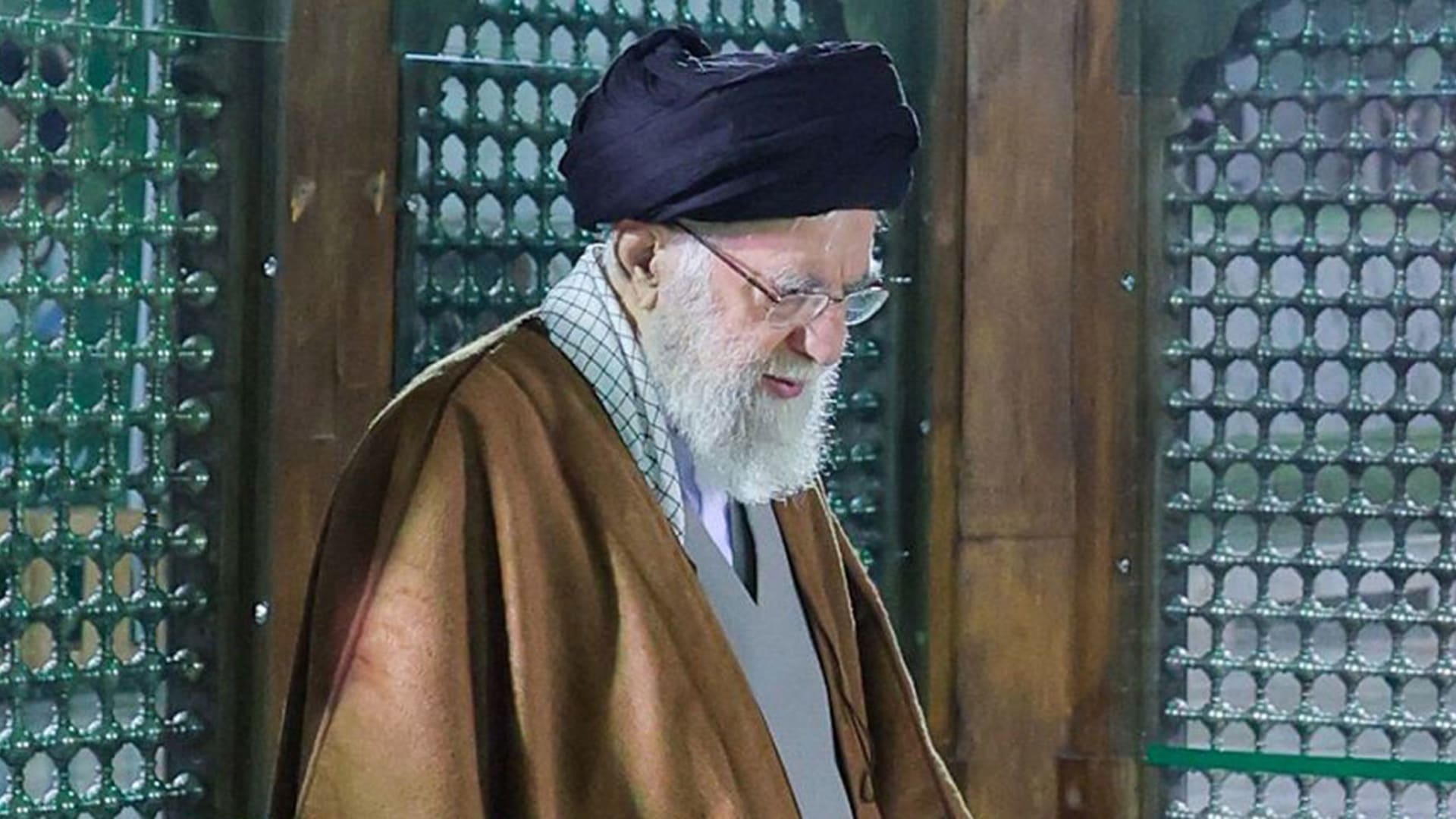 "رجل إيمان لا يفترض به الكذب".. النص الكامل لهجوم ترامب اللاذع على خامنئي بعد خطاب "النصر"