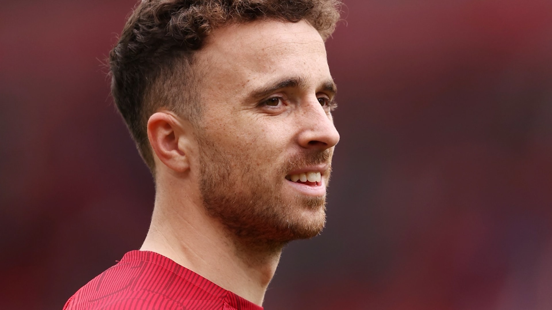 "كان أخًا قبل أن يكون لاعبًا".. شاهد مئات الأشخاص يتدفقون بجنازة نجم ليفربول ديوغو جوتا