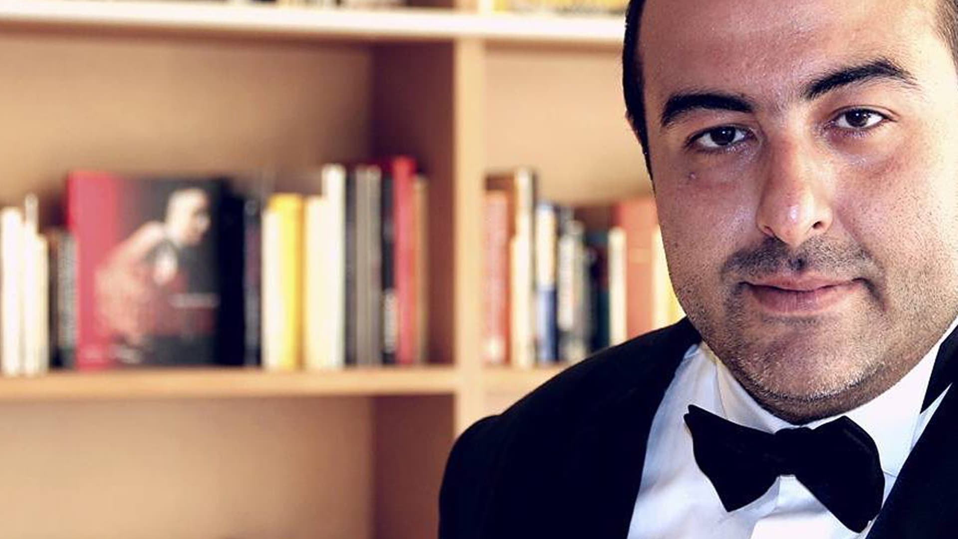قدّم أفلاماً ومسلسلات ناجحة على مدى عقدين.. وفاة المخرج المصري سامح عبدالعزيز عن عمر يناهز 49 عامًا
