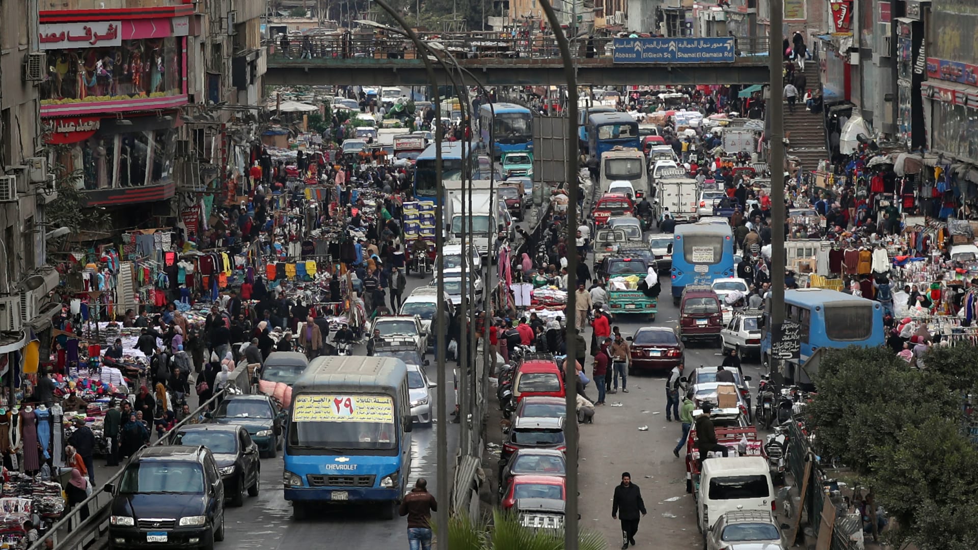 مصر: فيديو ما فعله شخصان بـ3 سيدات أثناء خروجهن من المنزل.. والداخلية تكشف تفاصيل
