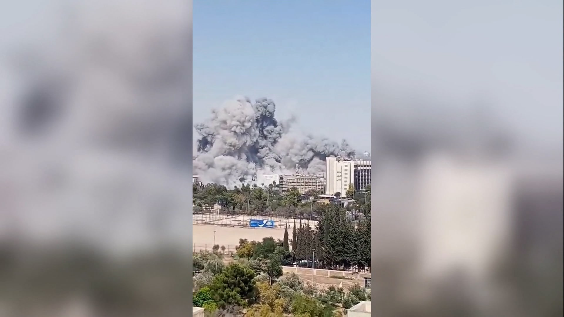 فيديو للحظة استهداف مبنى وزارة الدفاع السورية على الهواء مباشرة