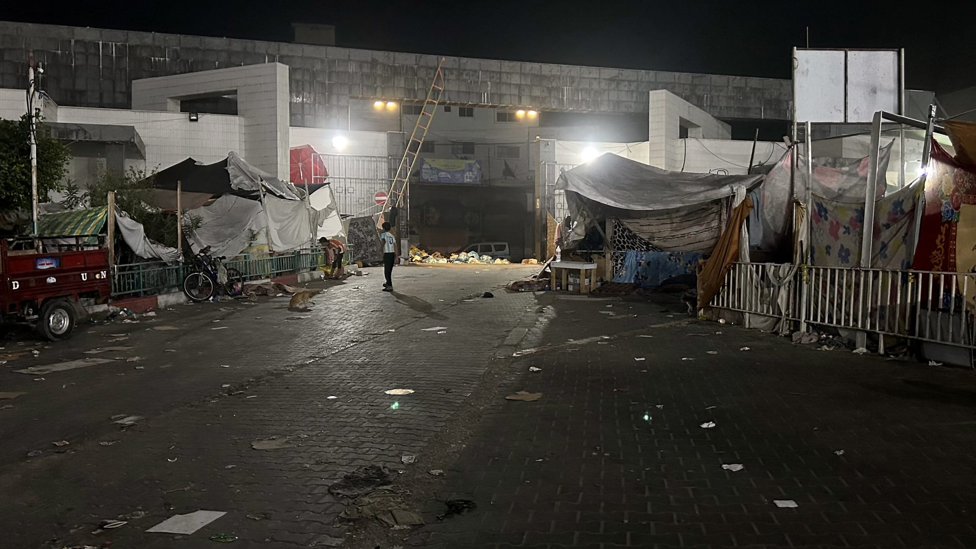 "الجزيرة" تعلن مقتل مراسلين لها في غارة من بينهم أنس الشريف.. وإسرائيل تصدر بيانا