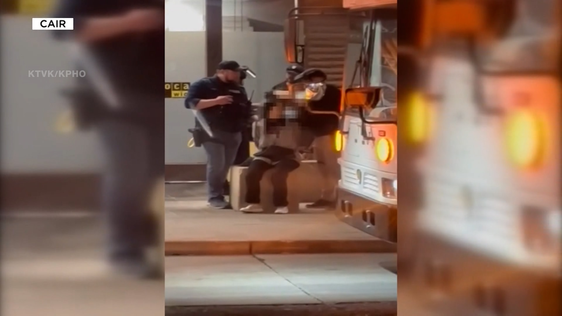 دعوى قضائية ضد شرطة أريزونا بسبب نزع حجاب مسلمات بالقوة شاهد ما حدث