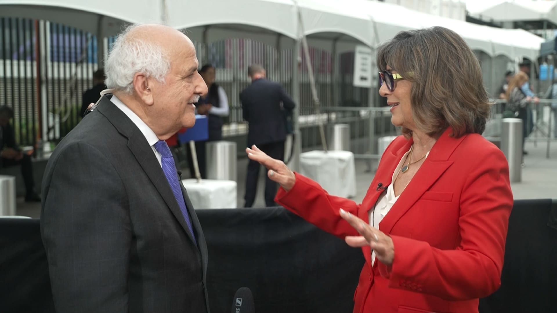 شاهد كيف علق رياض منصور على رفض منح الرئيس الفلسطيني تأشيرة لدخول أمريكا