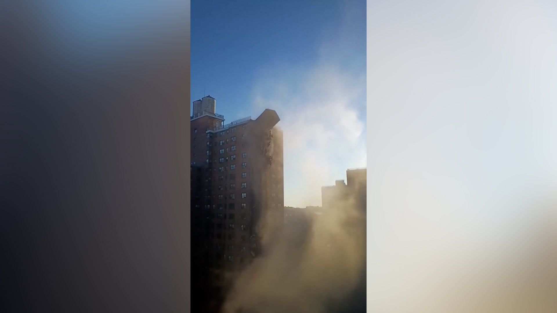 فيديو يظهر لحظة انهيار جزئي لمبنى شاهق في برونكس بأمريكا