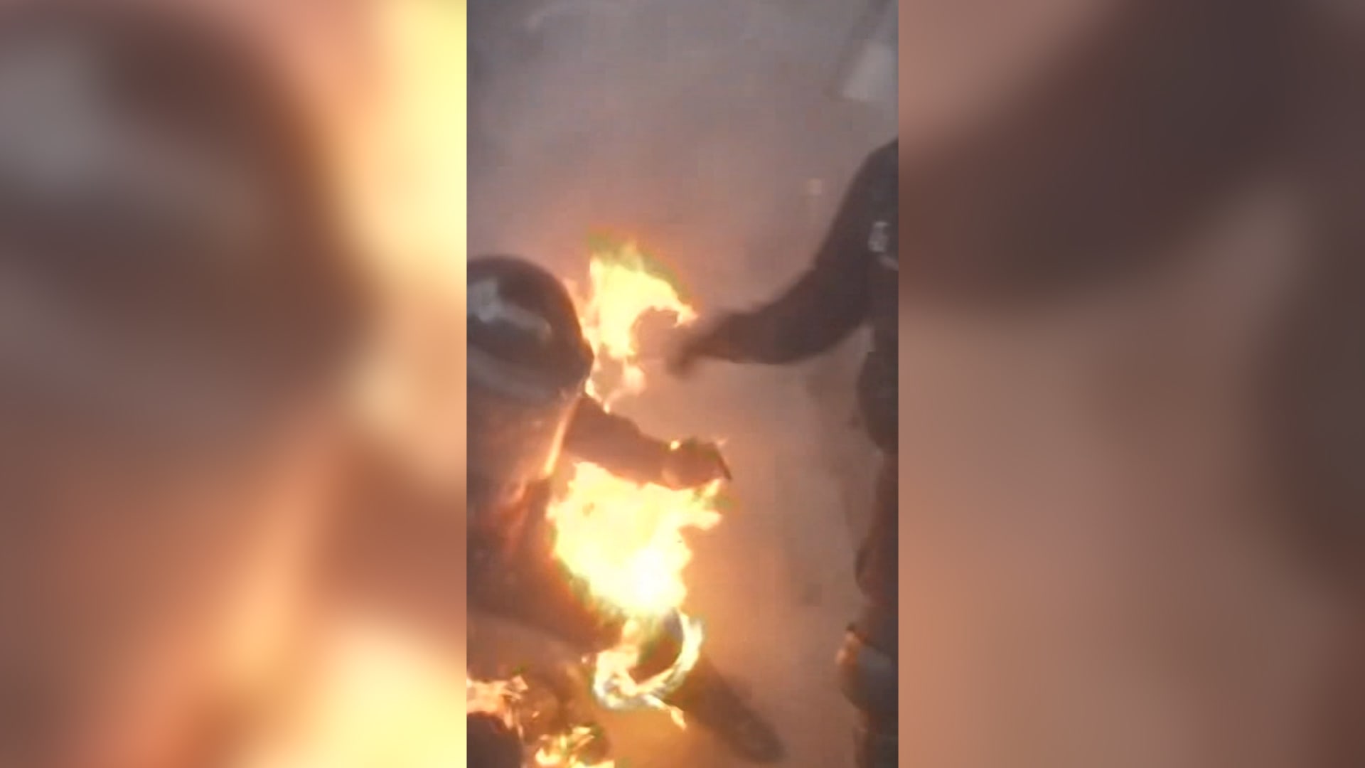 شاهد اشتباكات عنيفة بين رجال الأمن والمحتجين في مكسيكو سيتي