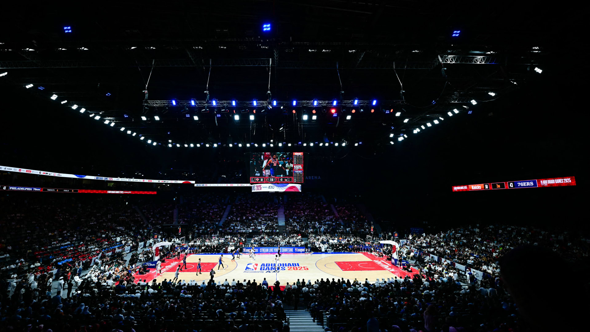 إطلالات رياضية أنيقة للنجمات العربيات في مباريات الـNBA أبوظبي