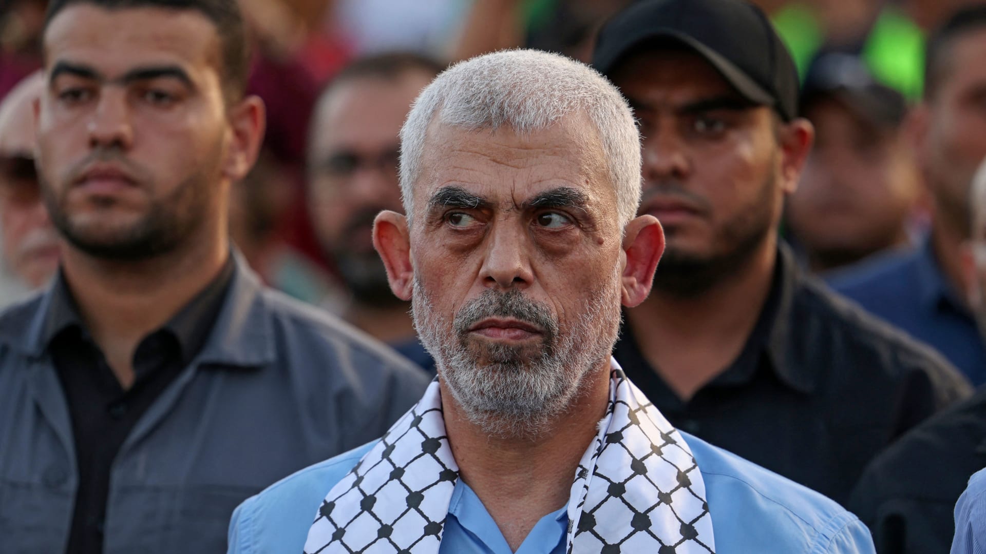 مصدر يكشف لـCNN إمكانية تسليم جثتي يحيى ومحمد السنوار لـ"حماس"