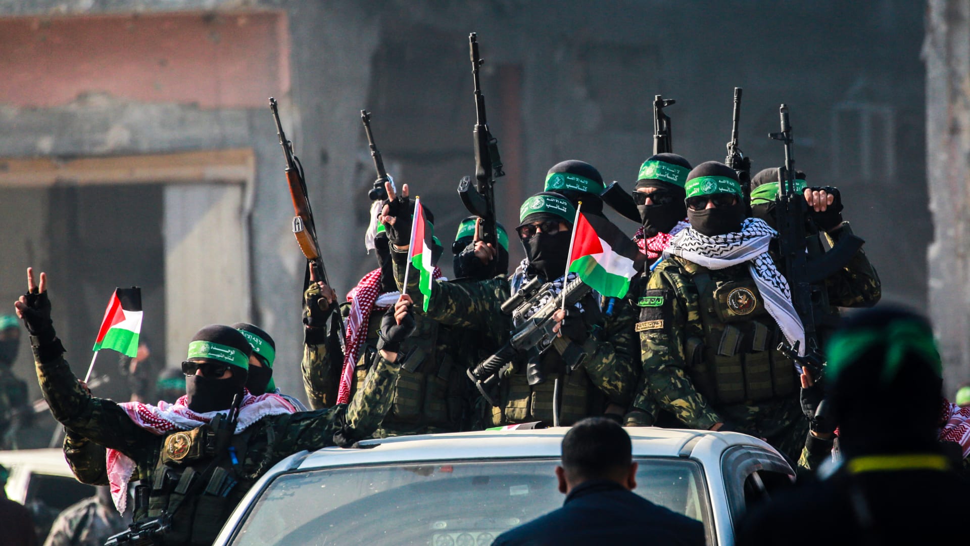 فصائل فلسطينية مسلحة تؤكد دعمها لحماس وحملة ملاحقة المتعاونين المزعومين