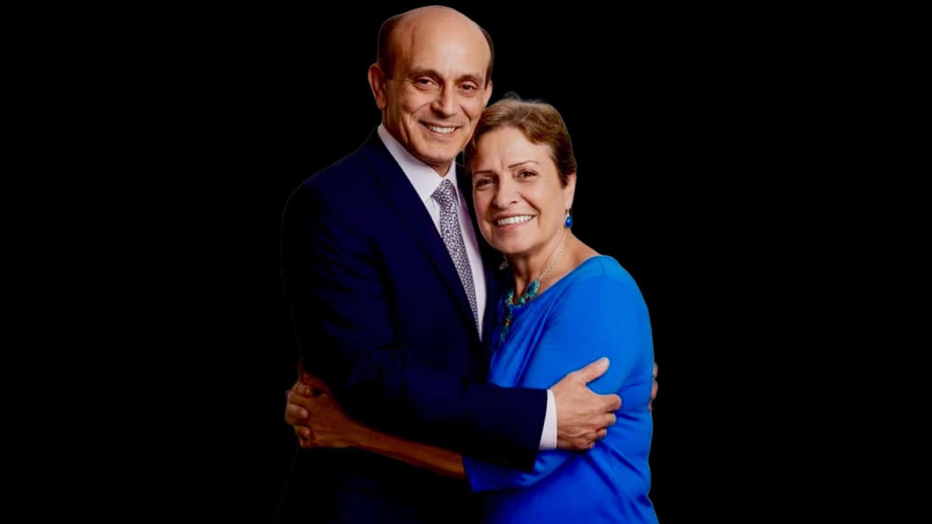 أفتقدك كثيرا وقد اقترب اللقاء محمد صبحي يوجه رسالة لزوجته الراحلة من على سرير المرض