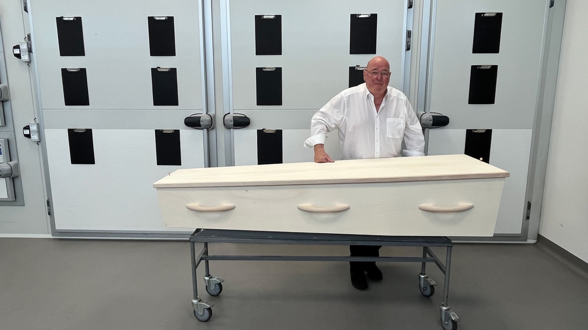 عندما يفارق راكب الحياة أثناء الرحلة الجوية.. هكذا تتصرف الطواقم