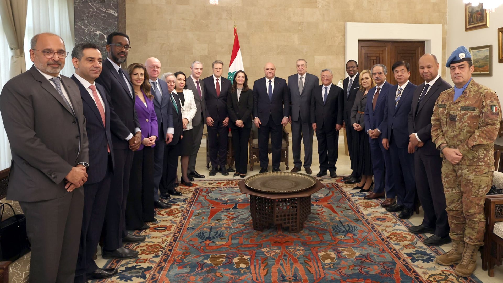 الرئيس اللبناني لوفد مجلس الأمن: اعتمدنا خيار المفاوضات مع إسرائيل