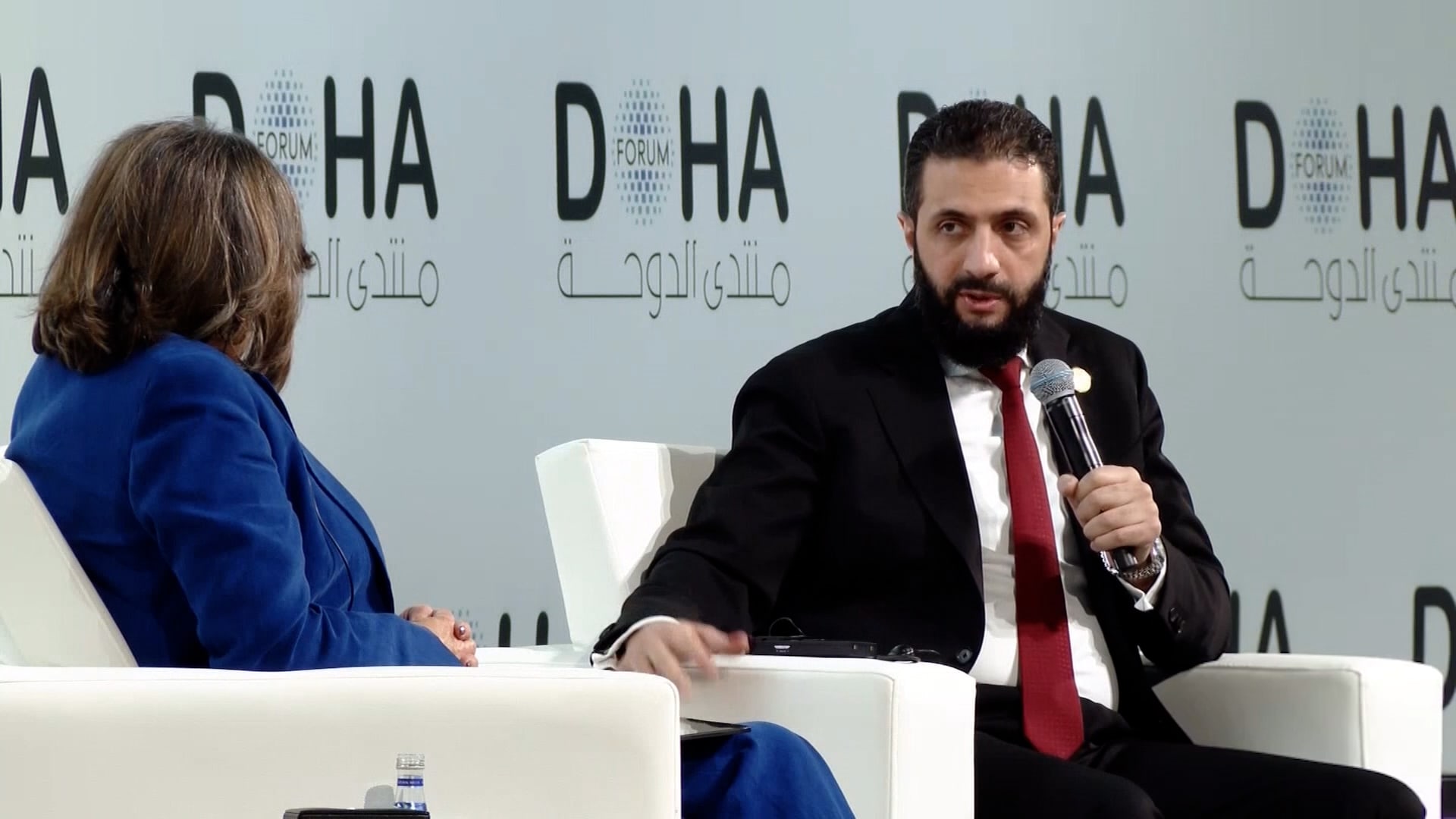 الشرع لـCNN: حاولنا تلافي "دوامة ما بعد النزاع".. وحدثت "إشكالات" لا نرضى بها