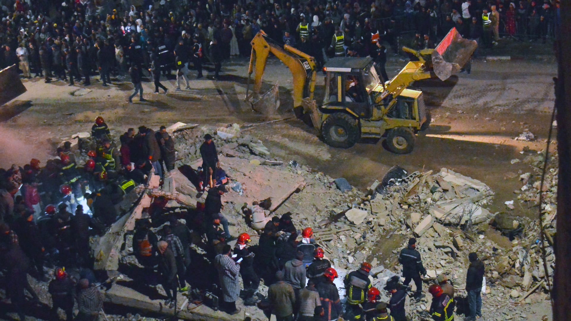 المغرب.. مقتل 19 شخصا وإصابة 16 في انهيار مبنيين في فاس