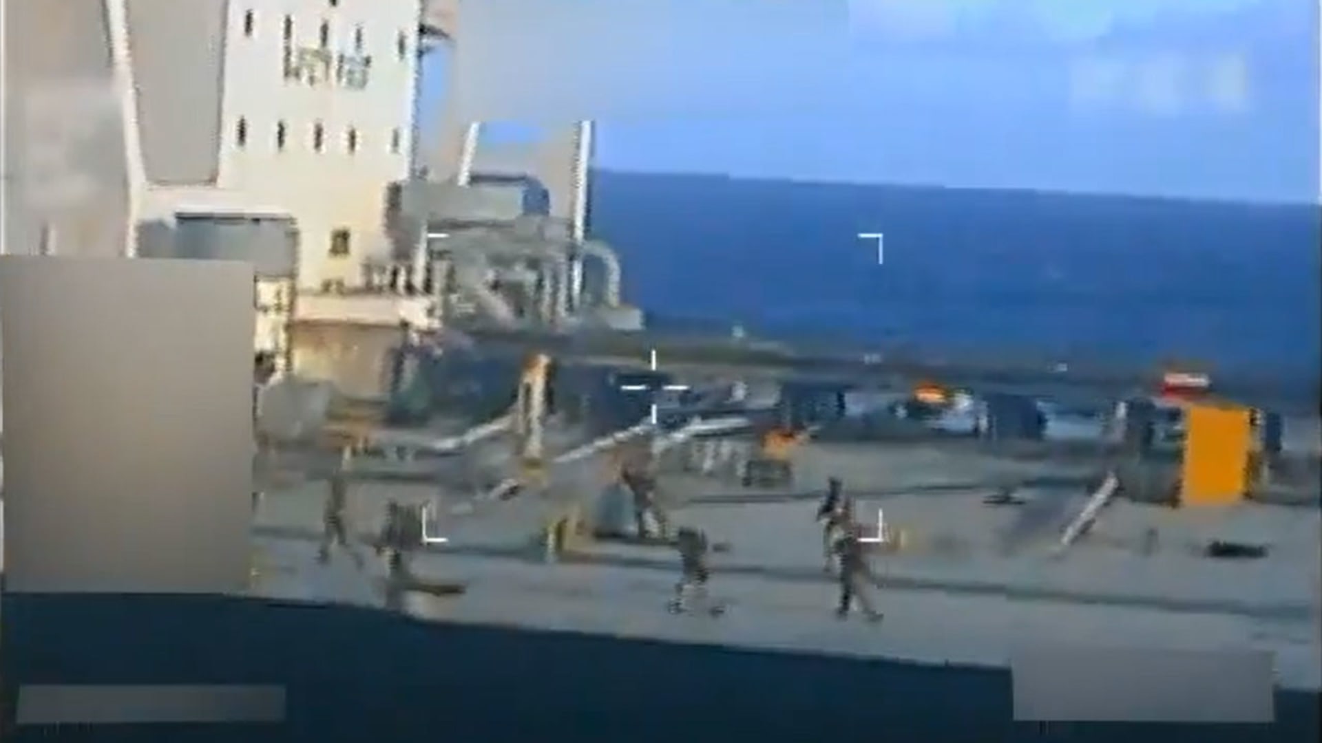 أمريكا.. فيديو اقتحام وسيطرة على ناقلة نفط خاضعة للعقوبات على إيران وفنزويلا قبالة سواحل الأخيرة