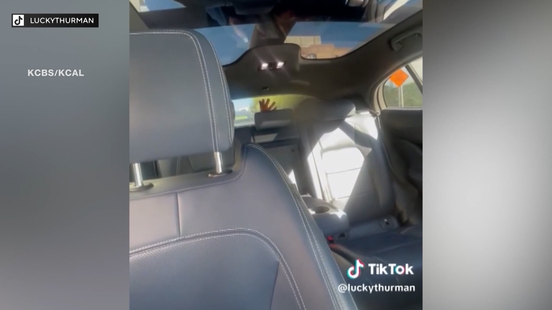 مقطع متداول لوجود رجل داخل صندوق سيارة أجرة ذاتية القيادة طلبتها أم لابنتها