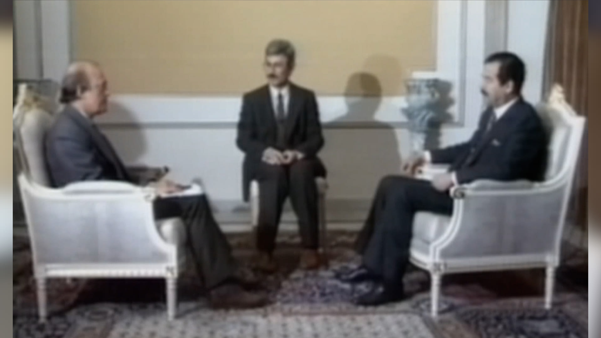 غطى حرب فيتنام والعراق وقابل صدام وبن لادن.. إليك نبذة عن مسيرة بيتر أرنيت الراحل