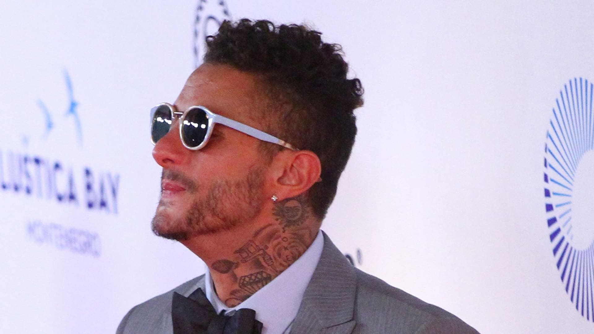 "هتوحشيني يا سمسم".. أحمد الفيشاوي يرثي والدته سمية الألفي