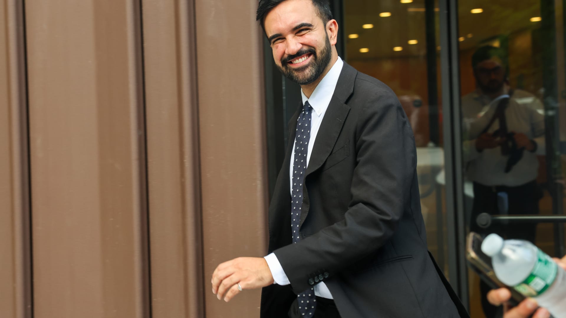 "الرياح مواتية لممداني".. عمدة نيويورك الأسبق لـCNN: أعتقد أنه سيفاجئ الكثير من الناس