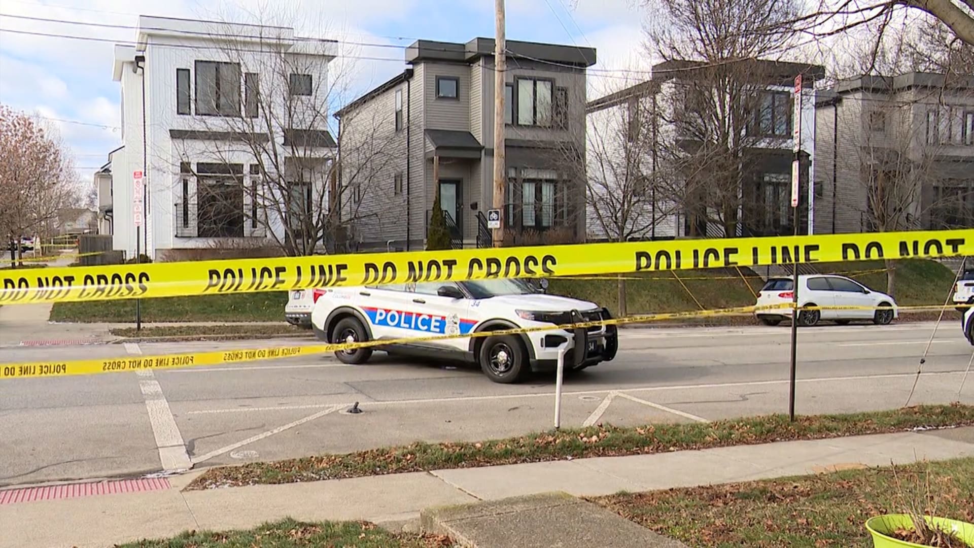 "ليس هناك رد".. العثور على جثة طبيب وزوجته داخل منزلهما وطفليهما على قيد الحياة