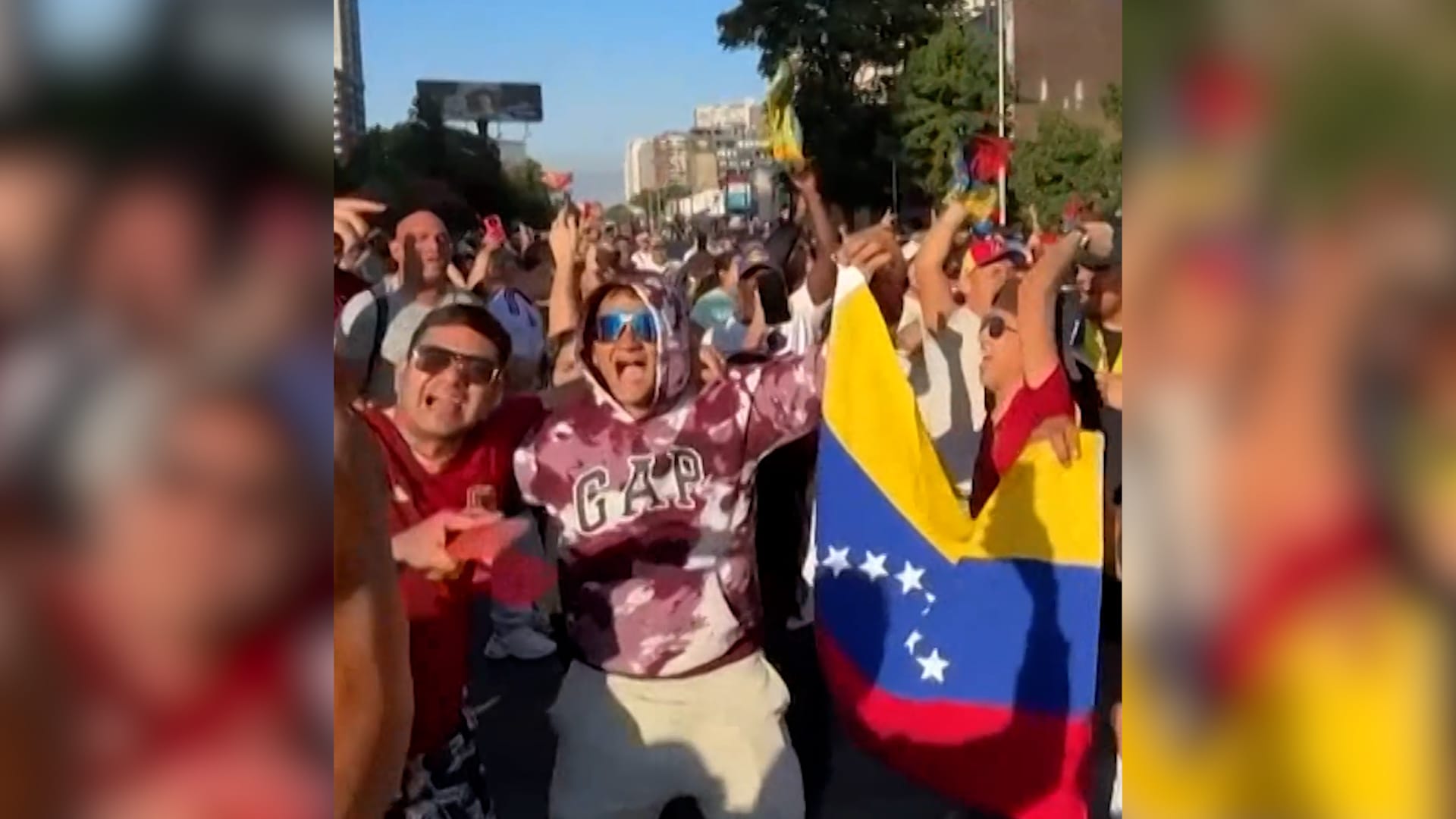 شاهد.. ردة فعل فنزويليين في الخارج على اعتقال مادورو