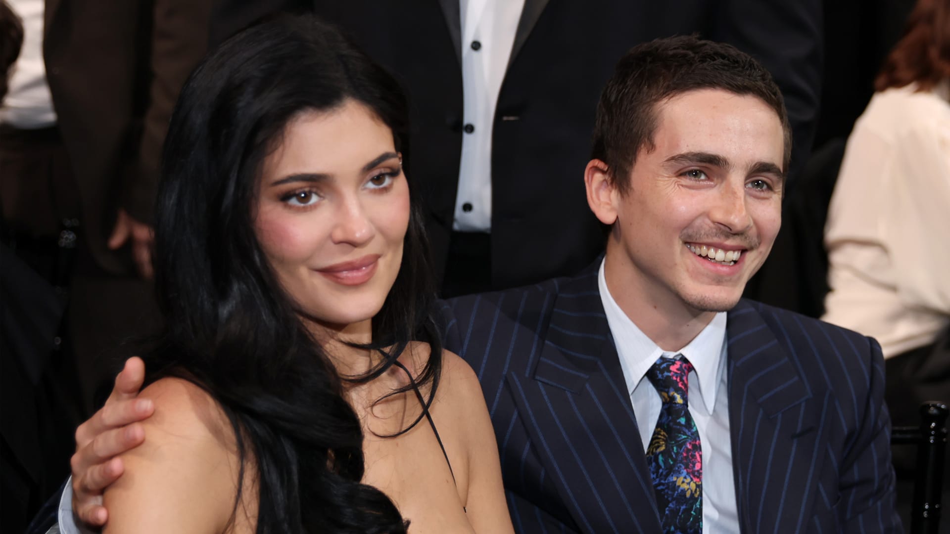 بعد تكتم طويل.. تيموثي شالاميه يشيد علنًا بـ"شريكته" كايلي جينر