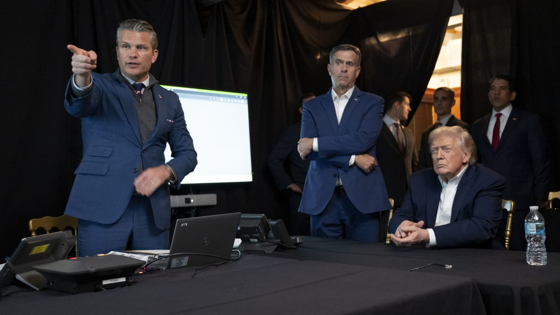 غرفة عمليات مؤقتة خلف ستائر سوداء في مارالاغو.. تفاصيل قد لا تعرفها عن عملية اعتقال مادورو