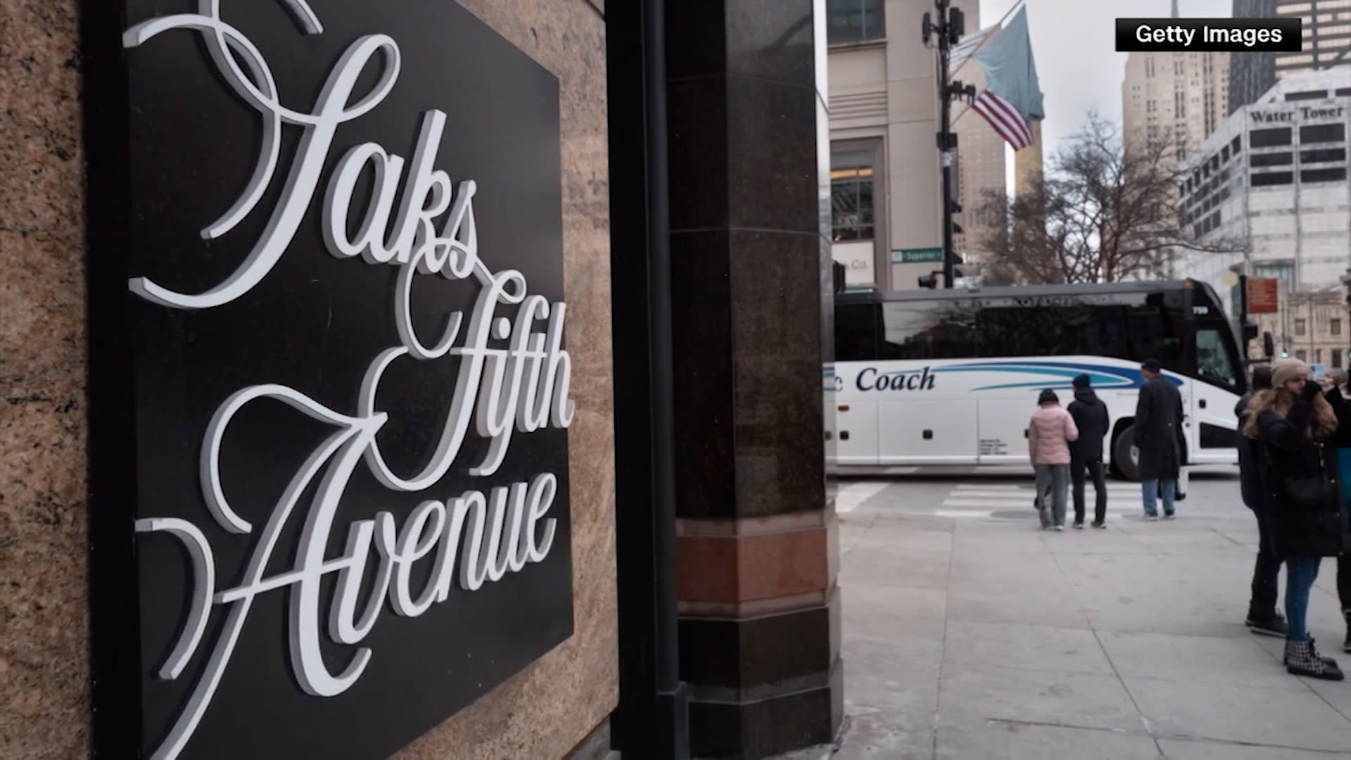 الشركة الأم لمتجر "ساكس فيفث أفينيو" الفاخر تتقدم بطلب إعلان إفلاسها