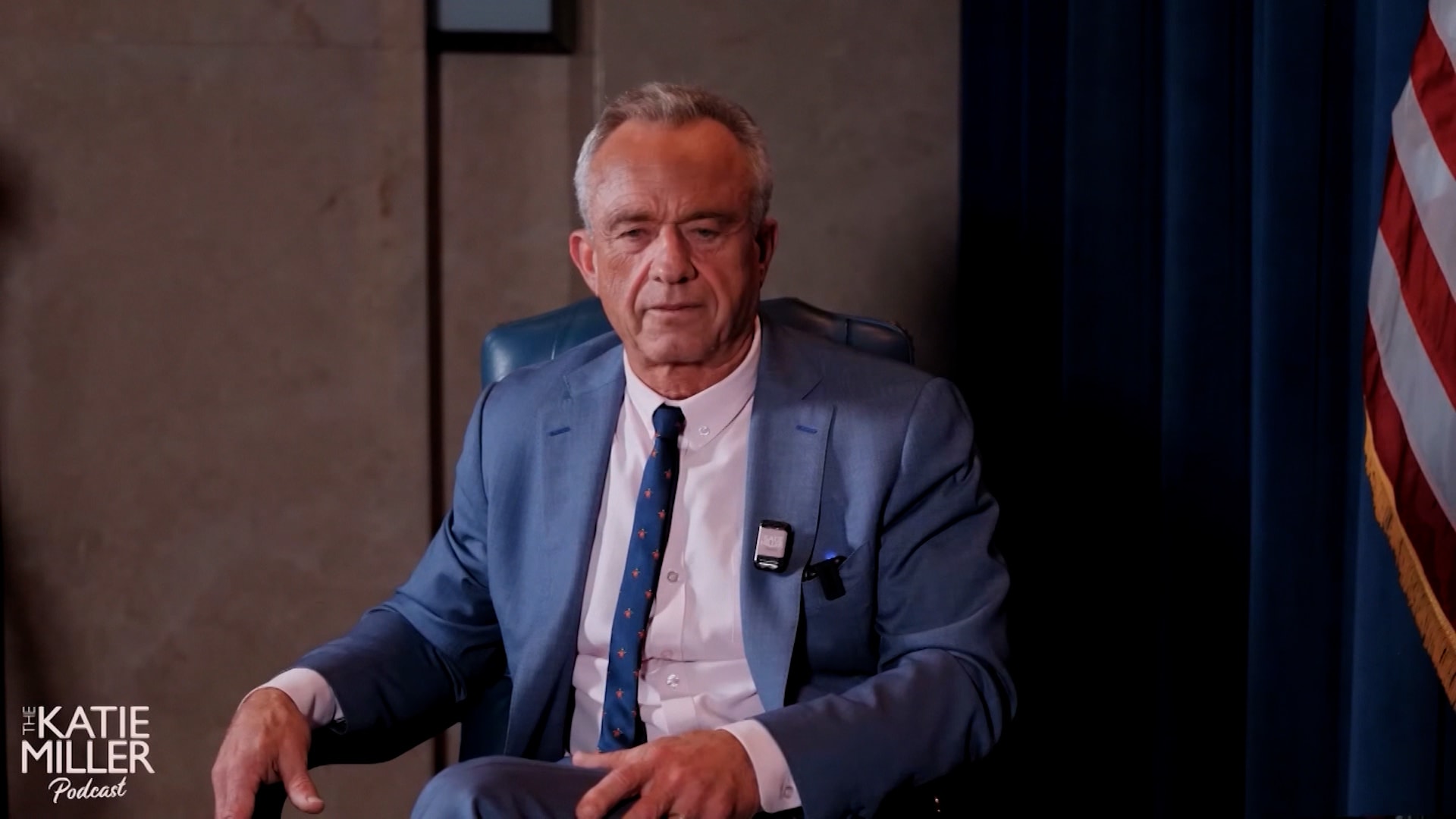 بسبب نظام غذائه.. وزير الصحة الأمريكي عن ترامب: لا أعرف كيف لا يزال حيًا!